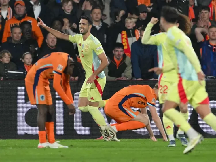 España rescata un agónico empate 2-2 en Países Bajos