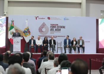 Llama gobernador de Tamaulipas Américo Villarreal a poner fin a la privatización del agua en México