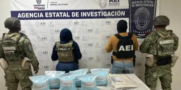 Narcos huyen de la policía y abandonan 16 kilos de fentanilo en Cd. Juárez