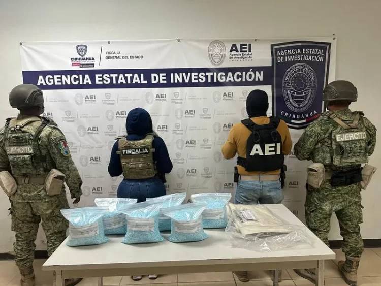 Narcos huyen de la policía y abandonan 16 kilos de fentanilo en Cd. Juárez