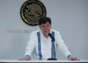 Reconoce Senador Fernández Noroña que viajó a Europa en business class