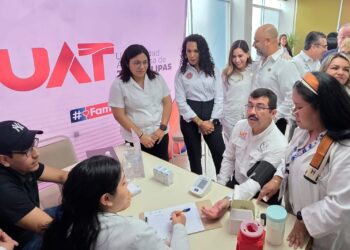 La UAT y el Congreso Itinerante realizan brigada médica universitaria en Nuevo Laredo