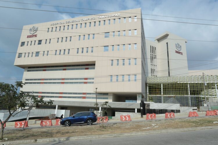 Constatan Américo Villarreal y Martí Batres obra del nuevo hospital del ISSSTE en Tampico
