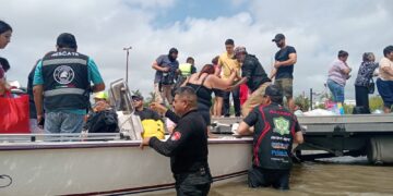 Recorre Guardia Estatal sectores afectados por inundaciones en Reynosa y realiza labores de rescate