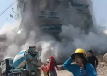 Suman ya 694 muertos y miles de heridos por terremoto de 7.7 grados en Birmania