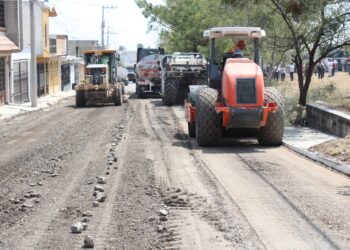 Amplía gobierno de Américo Villarreal Programa Estatal de Bacheo en colonias de Victoria