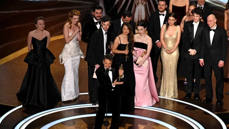 ‘Anora’ triunfa como la Mejor Película en la Edición 97 de los Premios Oscar