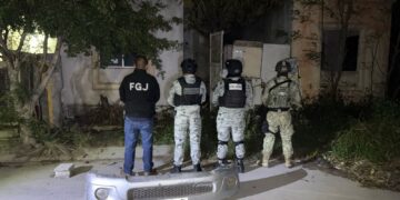 Catean vivienda en Reynosa por narcomenudeo y desmantelamiento de auto