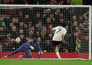 Fulham y Raúl Jiménez eliminan al Manchester United de FA Cup