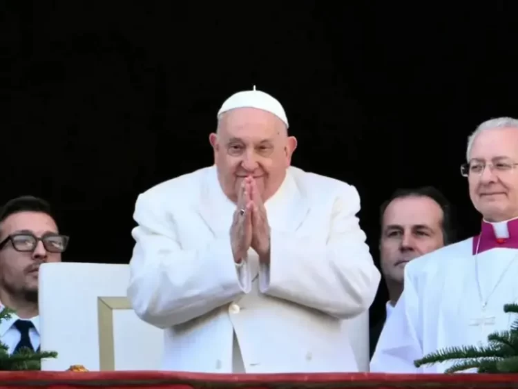 ‘¡Gracias a todos! Yo también rezo por vosotros’: Papa Francisco a fieles