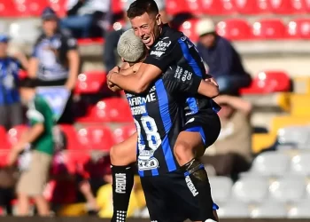 Querétaro suma tres puntos contra Puebla y acecha Play-in