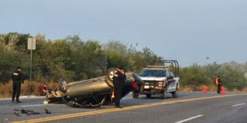 Vuelca auto en la carretera Victoria-Matamoros en tramo Padilla-Jiménez