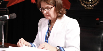 Plantea Rosario González más recursos para atender rezagos en escuelas públicas