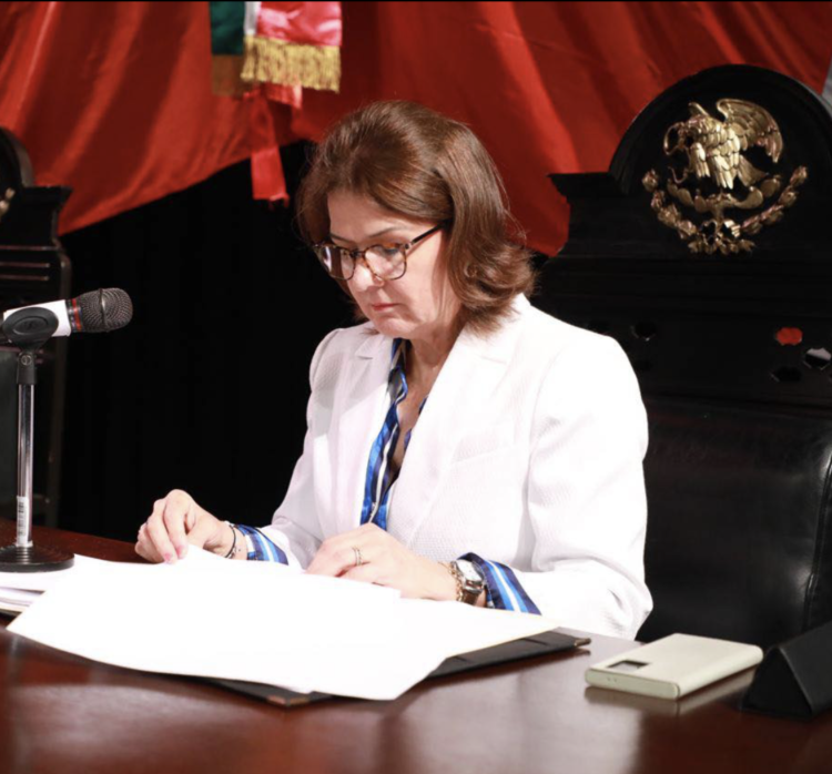 Plantea Rosario González más recursos para atender rezagos en escuelas públicas