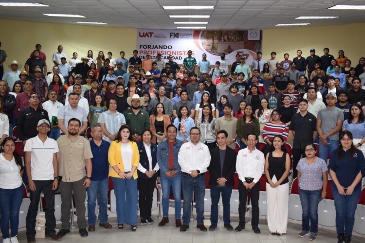 Expertos de la UAT analizan el tema de la gestión y conservación del agua