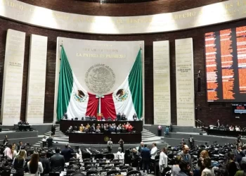 Diputados federales de México avalan en comisiones reforma contra el nepotismo