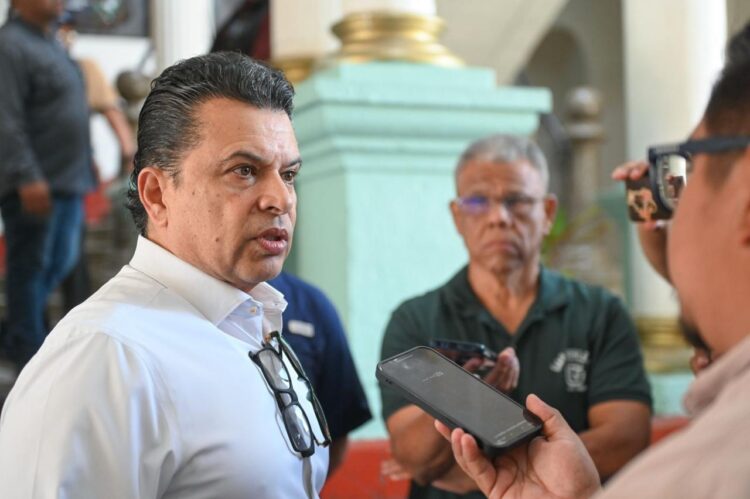 Agradece alcalde Gattás al gobernador instalación de semáforos inteligentes en Cd. Victoria