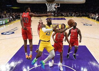 LeBron James, primer jugador en la NBA en marcar 50 mil puntos