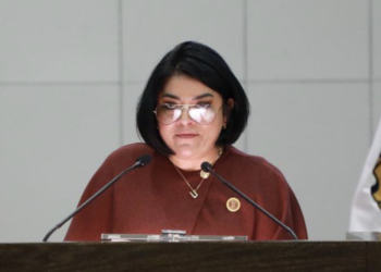 Piden penalizar a repartidores de alimentos por entregar bebidas alcohólicas, tabaco o drogas a menores