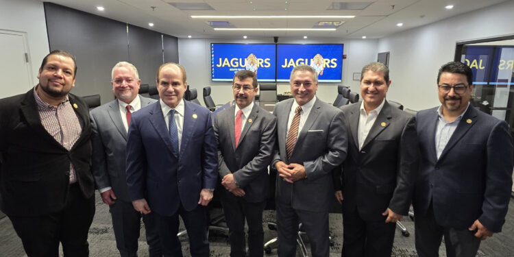 Reafirma rector de la UAT colaboración con South Texas College