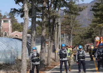 8 heridos tras caída de bombas de un avión militar en Corea del Sur
