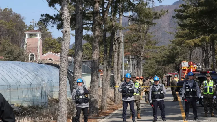 8 heridos tras caída de bombas de un avión militar en Corea del Sur