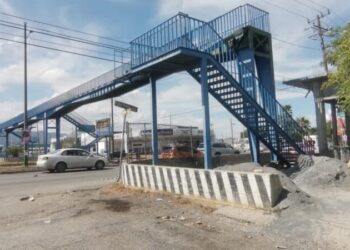 Pide Protección Civil de Victoria no utilizar los puentes peatonales