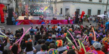 Disfrutan más de 5 mil victorenses el Carnaval Familiar en el 17 “Te Quiero Más”.