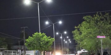 Reinstala Gobierno de Victoria alumbrado y regresa seguridad al Sector Pajaritos.
