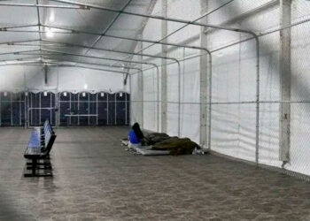 EU cierra cinco centros migratorios en frontera con México por baja en flujo migratorio