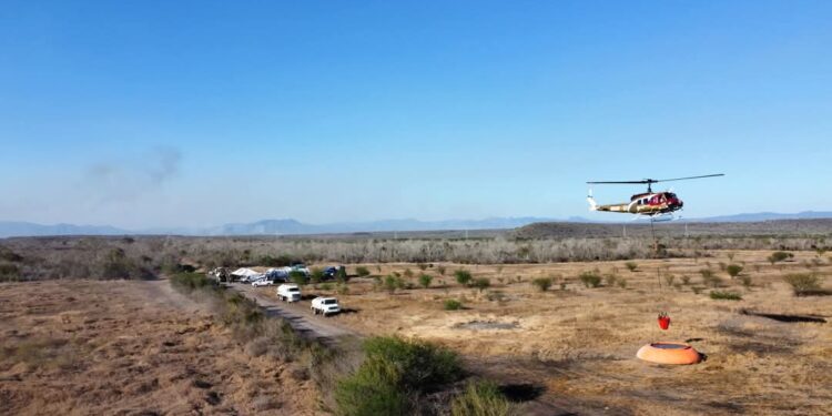 Atacan por aire incendio en Güémez