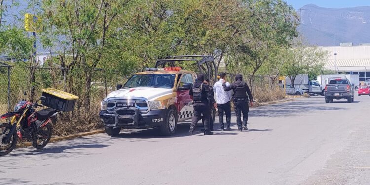 Detienen infraganti a ladrón de ropa