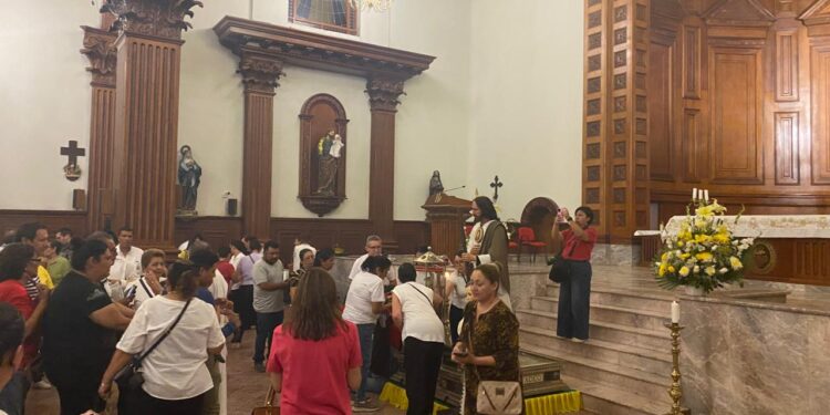Reliquias de San Judas Tadeo se despiden en Catedral de Cd. Victoria, tras su paso por la Diócesis