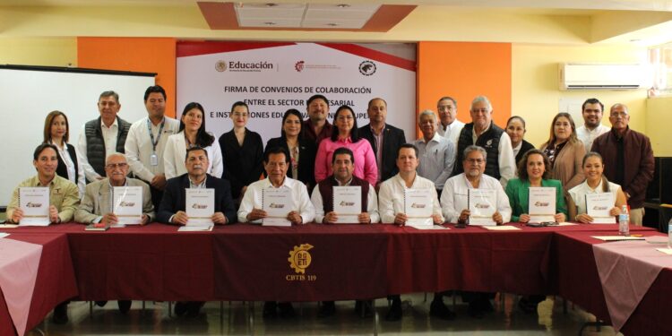 ISSSTE Tamaulipas se suma a la formación académica del CBTis 119