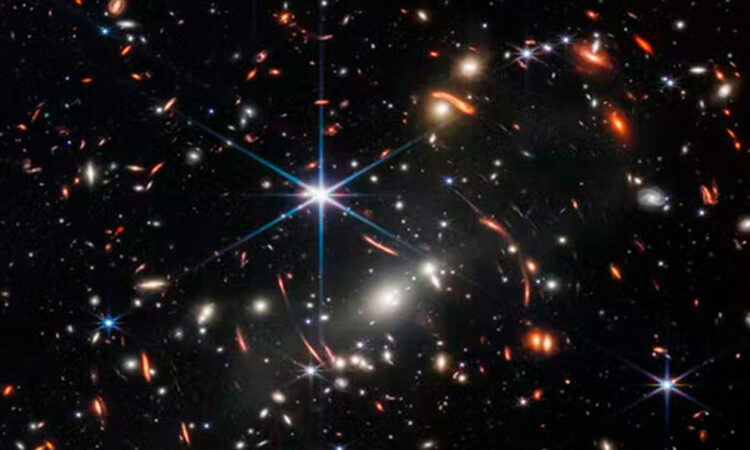 James Webb capta por primera vez imágenes de CO2 en un exoplaneta