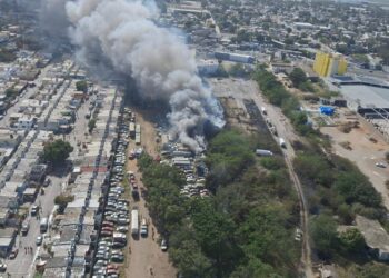 Sigue combate a incendios en cinco municipios