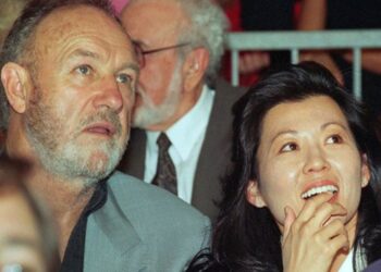 A un mes de su muerte, restos de Hackman siguen sin ser reclamados