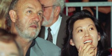 A un mes de su muerte, restos de Hackman siguen sin ser reclamados