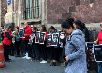 Familias de víctimas migrantes claman justicia a dos años del incendio