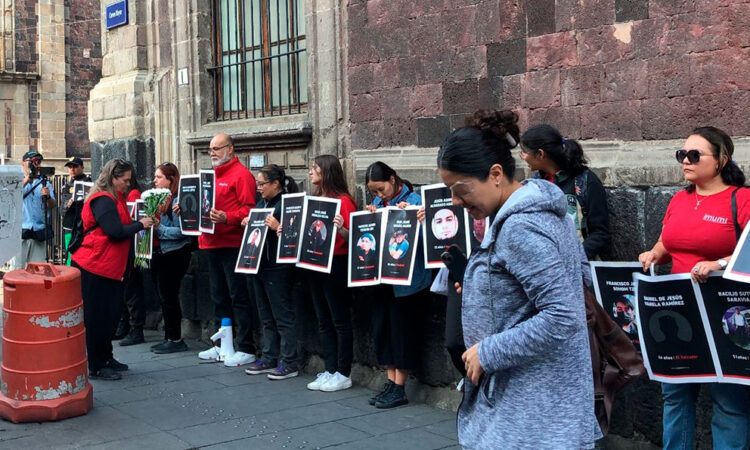 Familias de víctimas migrantes claman justicia a dos años del incendio