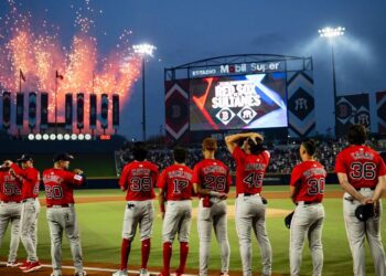 Boston Red Sox visita México para aplastar a los Sultanes