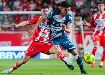 Pachuca remonta y vence 5-3 a Necaxa con goles sobre el final