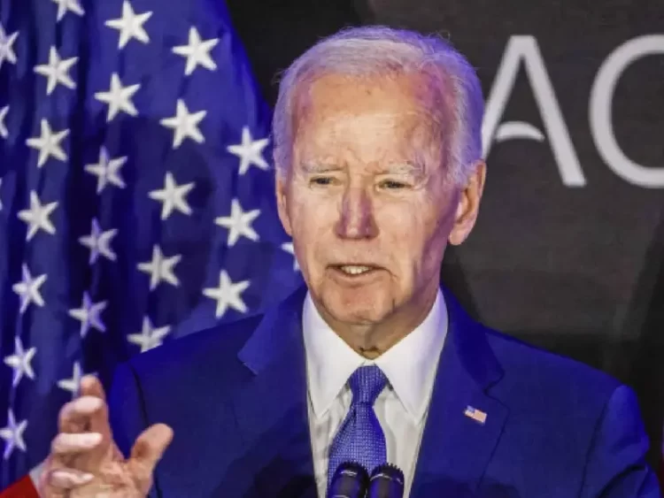 Biden reaparece como expresidente y arremete contra la “destrucción” de Trump