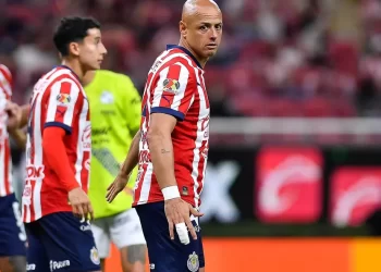 Chivas vence 1-0 a Puebla y mantiene esperanza de jugar Liguilla