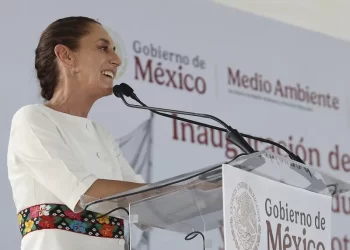 Sheinbaum envía nota diplomática a EU por entrega de tierras a Ejército