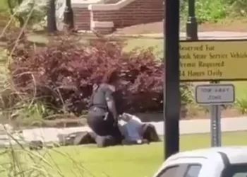 Tiroteo deja dos muertos y seis heridos en la universidad de Florida, EEUU