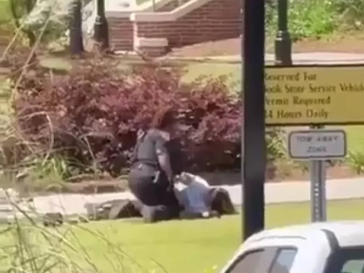 Tiroteo deja dos muertos y seis heridos en la universidad de Florida, EEUU