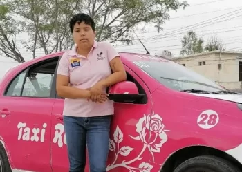 Desaparece Yanelly Torres, conductora de taxi rosa en Reynosa