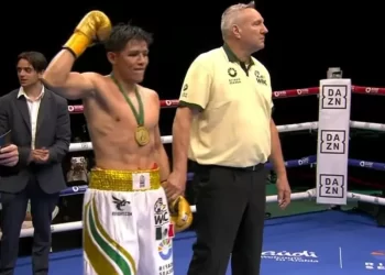 Tres mexicanos avanzan en Copa Mundial de Boxeo