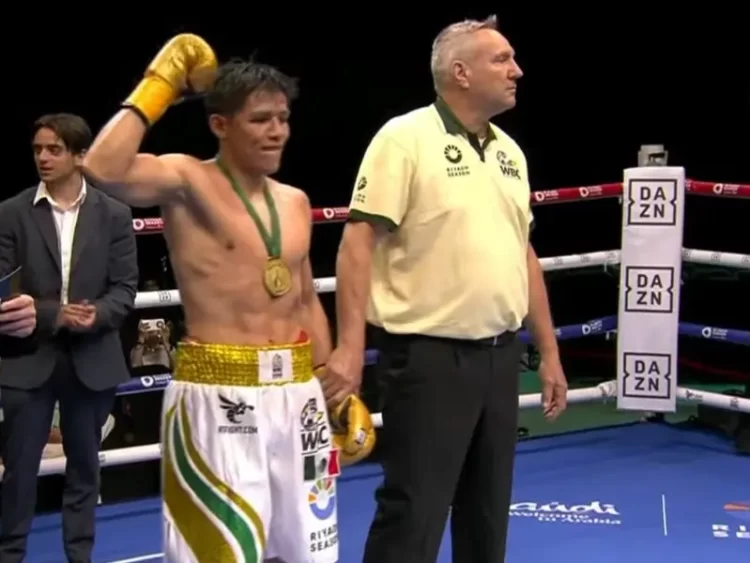 Tres mexicanos avanzan en Copa Mundial de Boxeo